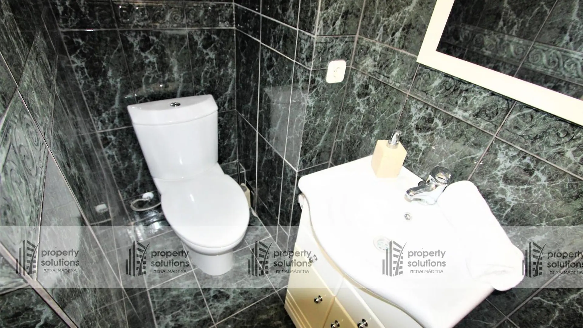135 Agata Apartamentos. Piscina Y Playa. A Corta Distancia Del Centro. Benalmádena Spanien